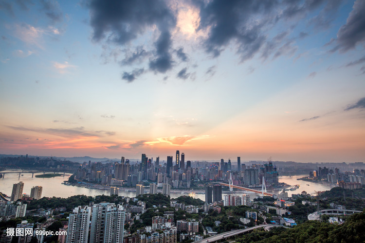 重慶一棵樹(shù)日落